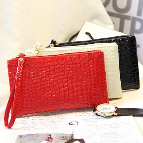 Women Crocodile Pattern PU Leather Clutch Bag With Wristlet Zipper Closure Fashion Wristlet Wallet Purse