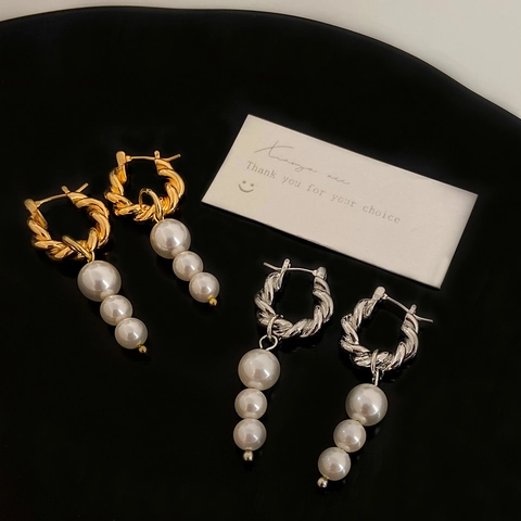 Elegante Gedrehte Creolen Mit Graduierten Künstliche Perlen Anhänger Retro Mode Schmuck Für Damen
