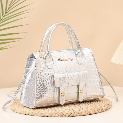 Borsa A Tracolla In Pelle PU Argento Metallizzato Con Motivo A Coccodrillo E Decorazione In Lettere Dorate Per Donna