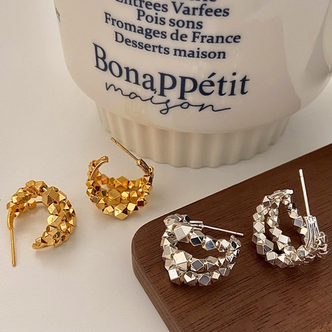 Geometrische Mehrlagige C-Reifen-Ohrringe Für Frauen Metall-Cluster-Schmuck Mit Silbernem Ohrstecker Retro-Nischendesign