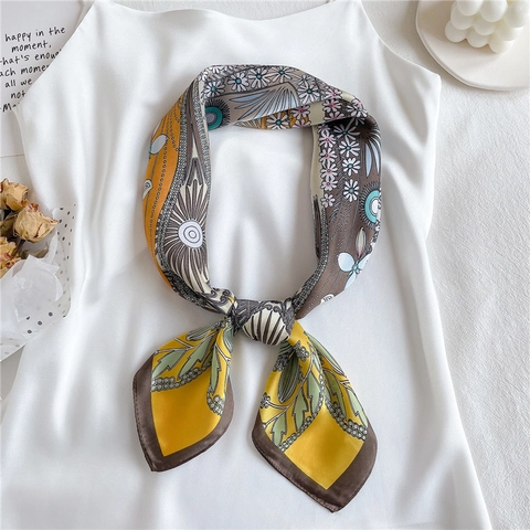 Donna Elegante Foulard Quadrato Simil Raso Satin Stampa Floreale Moda Sciarpa Accessorio Testa Morbido Leggero