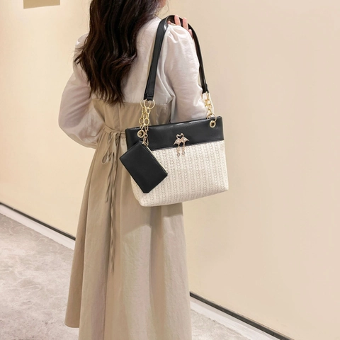Borsa Tote Intrecciata E Piccola Pochette Pelle PU Patchwork Paglia Mano Flamingo Catena Dorata Donne