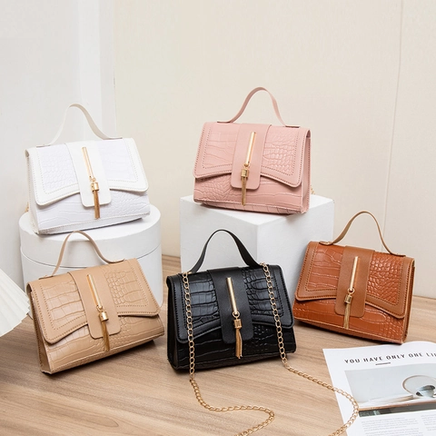 Women Crossbody Bag Small Square Handbag Crocodile Pattern PU Leather With Golden Chain Strap And Tassel For Daily Use