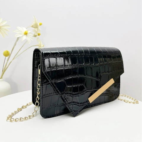 Women Small Square Shoulder Bag PU Leather Crocodile Pattern Gold Metal Chain Strap Flap Magnetic Buckle Crossbody