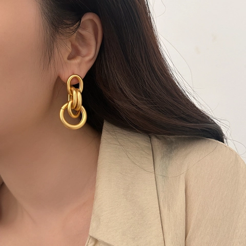 Matte Metalen In elkaar Grijpende Drie Ring Hangende Oorbellen Voor Vrouwen Minimalistische Geometrische Retro Stijl Koperen Post