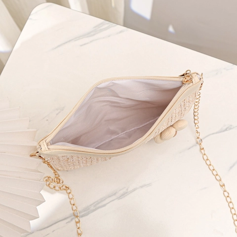 Women Straw Woven Shoulder Bag Flower Decor Metal Chain Crossbody Purse Summer Beach Small Square Bag