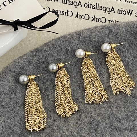 Orecchini Pendenti Con Nappe Di Künstliche Perle E Perno In Rame Catena Dorata Perla Artificial D'imitazione Per Donne Stile Elegante