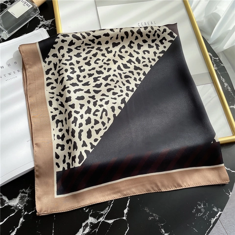 Foulard Quadrato Maculato Imitazione Raso Poliestere Patchwork Bandana Elegante Raso Avvolgicapo Accessorio Moda Donna