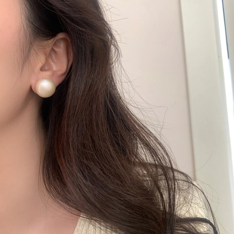 Boucles D'oreilles Künstliche Perles Rondes Bijoux Géométriques Minimalistes Élégants Pour Femmes Mode Chic Finition Mate Tige En Cuivre