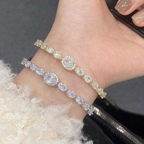 Zirkonia Legierung Offener Armreif Armband Ovaler Schliff Luxus Vergoldet Verstellbar Elegant Schmuck Für Damen