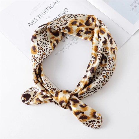 Women Square Scarf Satin Satin Like Leopard Print Neckerchief Fashion Accessories Versatile Soft Headband Neck Scarf
