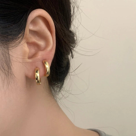Orecchini A Cerchio Tondi Minimalisti Rame Placcato Oro 18K Con Perno In Argento Sterling 925 Lucidi