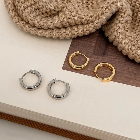 Orecchini A Cerchio Tondi Minimalisti Rame Placcato Oro 18K Con Perno In Argento Sterling 925 Lucidi