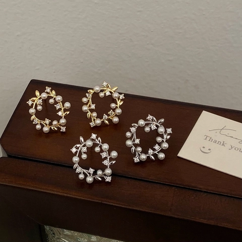 French Vintage Flower Wreath Stud Earrings With Copper Base Imitation Artificial Pearl And Zircon Elegant Jewelry For Women