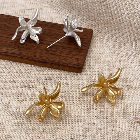Boucles d'Oreilles Fleur Mat Plaqué Or Argent Pétale Irrégulier Style Vintage Bijoux Pour Femmes