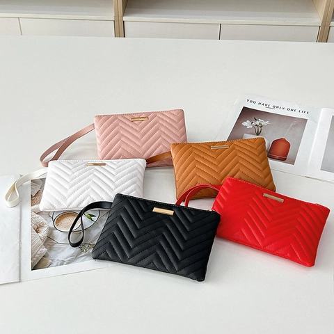 Women PU Leather V-Quilted Clutch Bag With Wristlet Strap Large Capacity Chevron Pattern Zipper Wallet Pouch