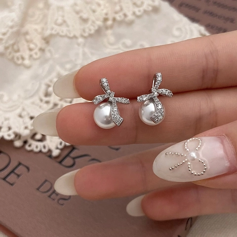 Orecchini Di Künstliche Perle Con Fiocco Eleganti Con Zirconia Cubica Metallo Rame Micro-Intarsiato Design Per Donne