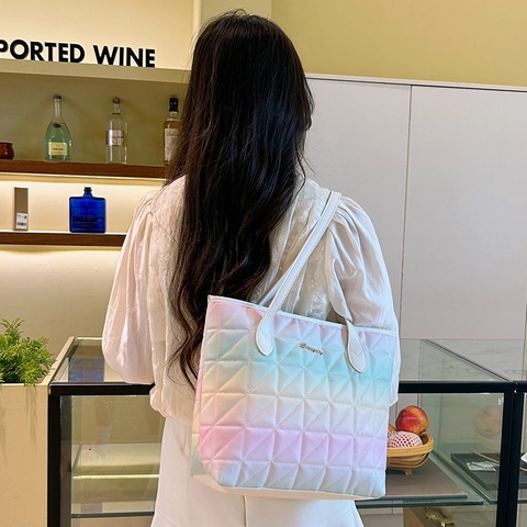 Borsa Tote Trapuntata Sfumata Grande Capacità In Pelle PU Borsa A Spalla Per Donna Stile Casual Quotidiano Arcobaleno