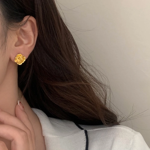 Camellia Rose Flower Stud Earrings 18K Gold Plated Copper Vintage Elegant 3D Relief Jewelry For Women