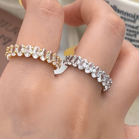 Verstelbare Koperen Ring Met Ovalen Zirconia Open Ontwerp Elegante Mode Sieraden Voor Dames Uniek Design