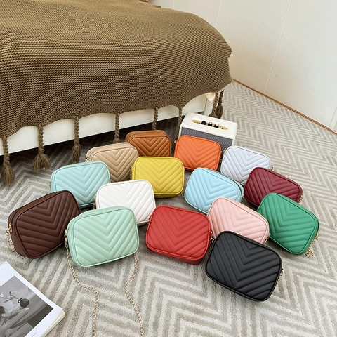 Bolso Bandolera Acolchado En V Para Mujer Cuero PU Mini Bolso De Cámara Moda Patrón De Chevron Bolso Cuadrado Con Cadena Dorada