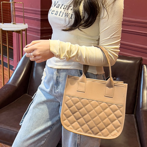 Women Quilted PU Leather Handbag Korean Style Tote With Top Handle Adjustable Shoulder Strap Casual Square Crossbody Bag