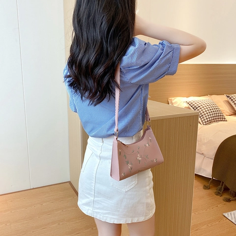 Damen Bestickt Unterarmtasche Elegant PU Leder Blumen Schulter Hobo Tasche Mode Damen Pendler Reißverschlusstasche
