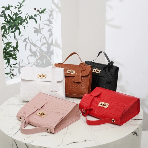 Sac à Main pour Femmes en Cuir PU Motif Crocodile avec Fermoir en Métal Doré Bandoulière Amovible Mode Décontracté Petit Sac Carré