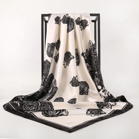 Foulard Quadrato Con Stampa Rose Raso Poliestere Elegante Bandana Donna Accessorio Scialle Decorativo Per Collo
