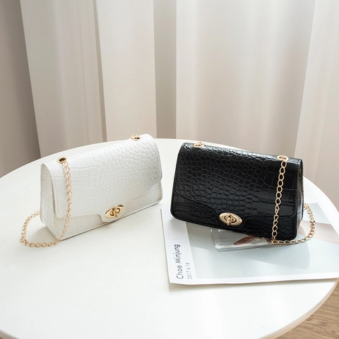 Crossbody Bag Crocodile Pattern PU Leather Women Small Square Shoulder Bag With Gold Chain Strap And Metal Rotary Lock