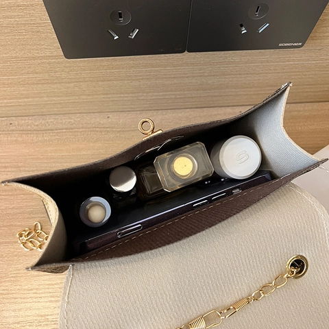 Women Crossbody Bag PU Leather Monogram Printed Satin Scarf Handle Metallic Chain Strap Vintage Square Handbag Elegant