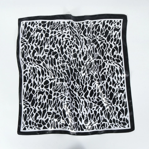 Leopard Animal Print Square Scarf Satin Satin Like Bandana Headscarf Neck Scarf Women Elegant Fashion Hair Accessory