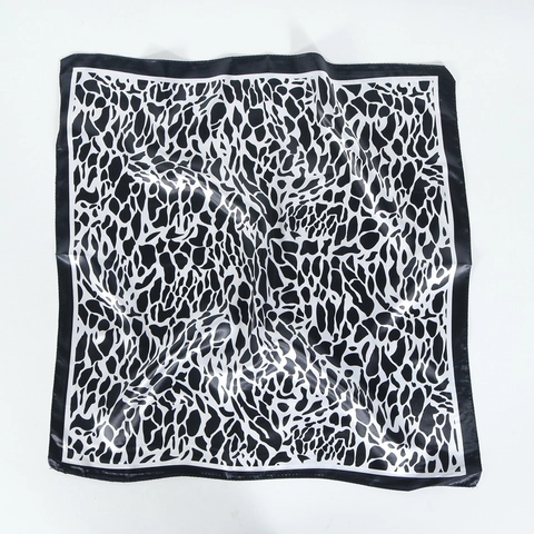 Damen Satin Quadratisch Halstuch Leopardenmuster Modische Haarschleife Kopftuch Punktmuster Paisley Accessoire