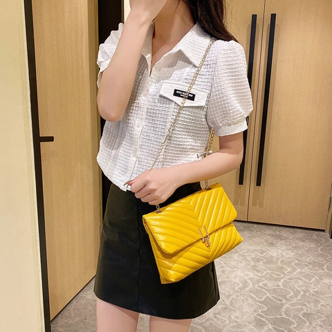 Quilted Shoulder Bag PU Leather Gold Chain Strap Crossbody Square Purse Trendy Fashionable Lock Handbag For Women