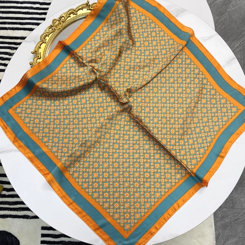 Foulard Quadrato Vintage Satin Simil Raso Stampa Floreale Geometrica Bandana Fascia Capelli Collo Testa Donna Stile Francese