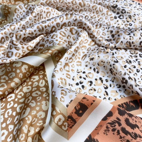 Women Fashion Leopard Print Satin Square Scarf Elegant Silk-Like Head Scarf Neck Scarf Casual Hair Bandana Printed Foulard Accessory