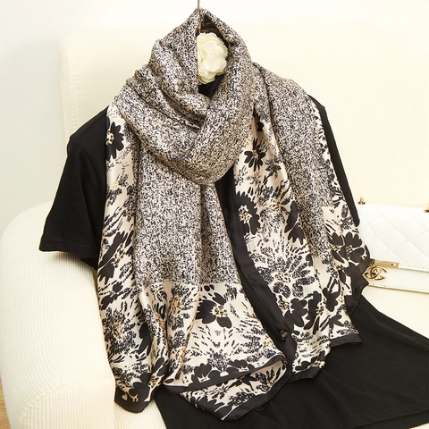 Damen Lange Satin Schal Satinngefühl Floral Leopard Drucken Schal Wrap Hijab Strand Sonnenschutz Retro Elegante Accessoires