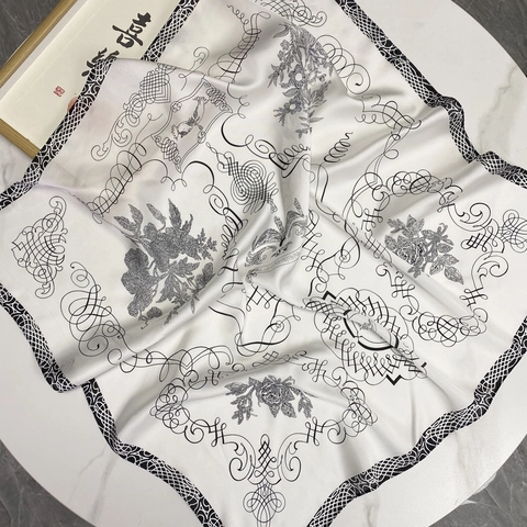 Elegante Foulard Quadrato In Finta Raso Con Stampa Note Musicali Donna Satin Bandana Capelli