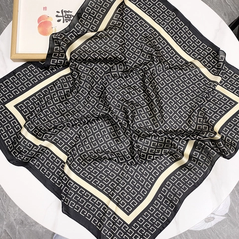 Sciarpa Quadrata In Satin Donna Elegante Stampa Geometrica Simil Raso Piccolo Foulard Fascia Accessorio Moda