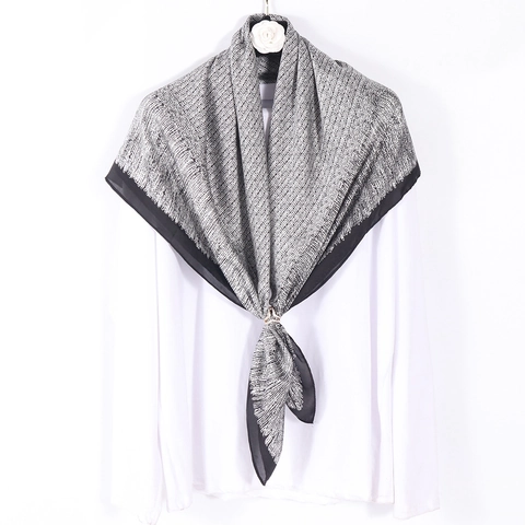 Grande Sciarpa Quadrata Elegante In Raso Stampato Setoso Morbido Foulard Per Testa E Collo Accessorio Di Moda Donna