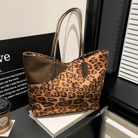 Bolso Tote Con Estampado De Leopardo Para Mujer Retro Patchwork Gran Capacidad Bolso De Hombro Vintage Colgante Corazón