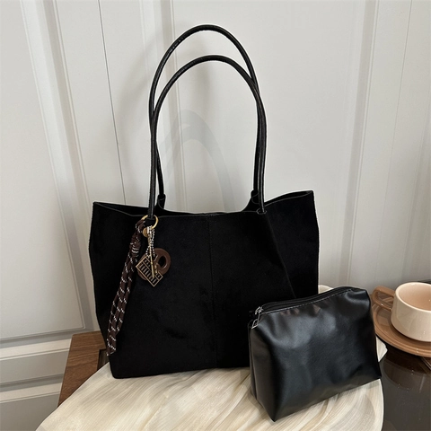 Large Capacity Tote Bag Women Faux Suede Matte Fabric Minimalist Shoulder Handbag With Decorative Charms Commute Vintage