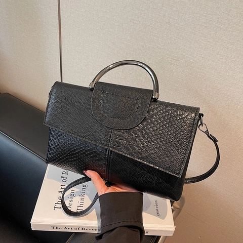 Bolso de Hombro de Mujer de Cuero de PU con Patrón de Serpiente Patchwork Gran Capacidad Bolso con Asa de Metal Redonda Bandolera