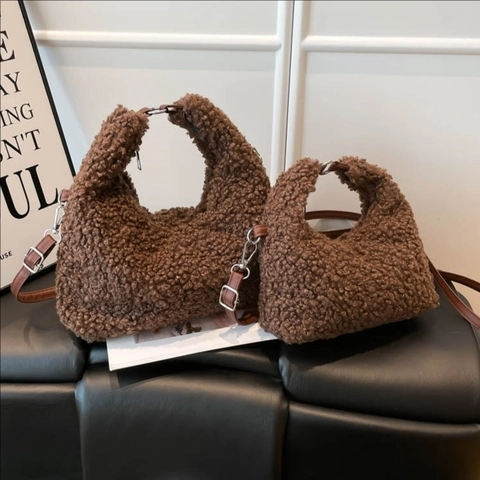Bolso Hobo de Media Luna de Lana de Cordero Sintética para Mujer Peluche Suave Color Sólido Bolso de Hombro con Correa de PU