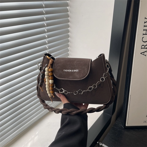 Bolso de Axila para Mujer de Cuero PU Mate Vintage con Correa Trenzada Cadena de Flores Colgante de Madera Bolso de Hombro