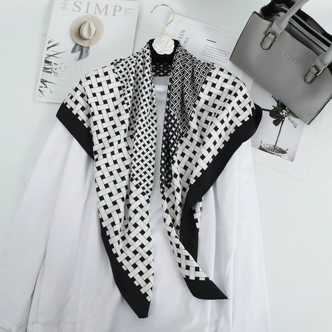 Foulard Quadrato Elegante Da Donna Stampa A Griglia In Raso Di Raso Scialle Grande Moda Minimalista