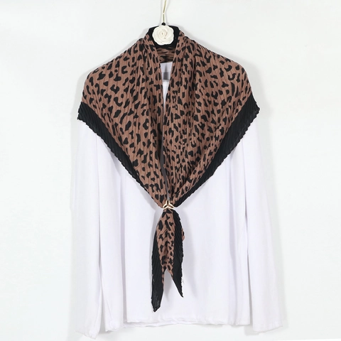 Leopard Print Pleated Scarf Fashion Square Shawl With Ring Buckle Crinkle Polyester Wrap For Women Autumn Winter