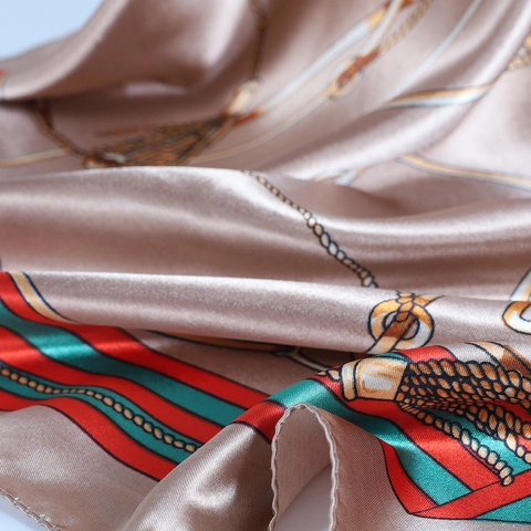 Elegant Satin Square Scarf Satin Feeling Chain Tassel Print Retro Headscarf Shawl Fashion Accessory