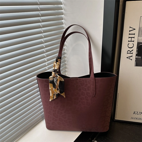 Leopard Print Tote Bag Faux Suede Large Capacity Shoulder Handbag With Decorative Satin Scarf Retro Women Commuter Bag
