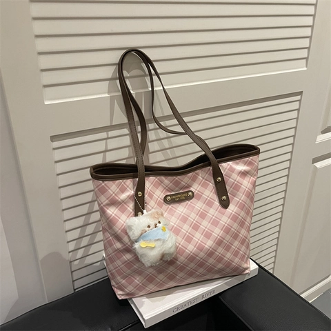 Women Large Capacity Plaid Tote Bag Minimalist Commuter Shoulder Bag With Bear Keychain Fashion PU Canvas Handbag